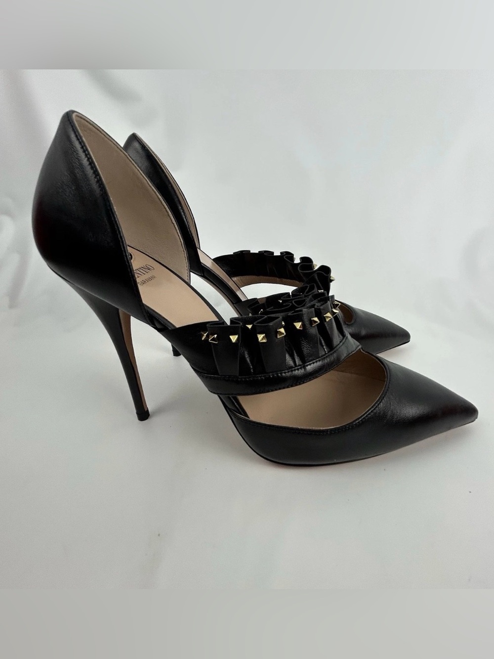 Valentino Garavani Black Leather Rockstud ruffle wrap Pointed-Toe Pumps 40.5